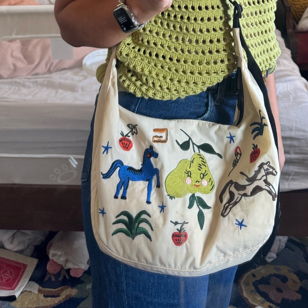 CREAM CRESCENT BAGGU WITH PRAIRIE EMBROIDERY